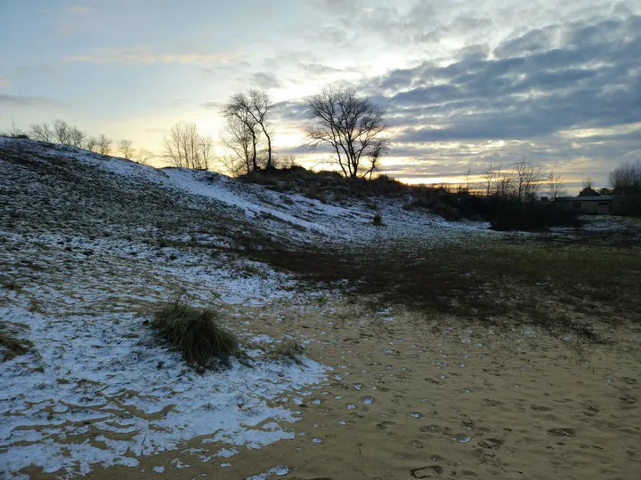 Oostnieuwkerke duinen wandeling in de koude (België)